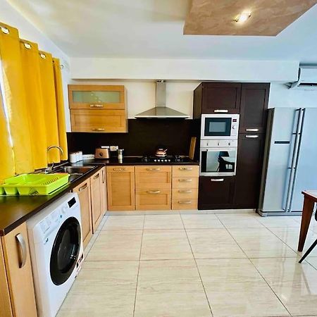 Duplex Whiskey Home 200M Away From The Sea And The Square Сейнт Полс Бей Екстериор снимка