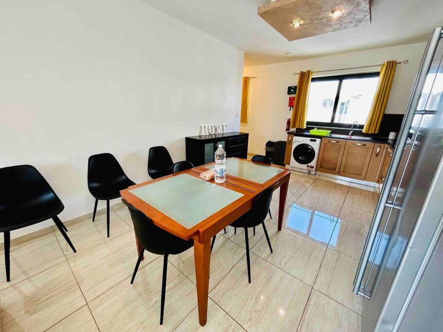 Duplex Whiskey Home 200M Away From The Sea And The Square Сейнт Полс Бей Екстериор снимка