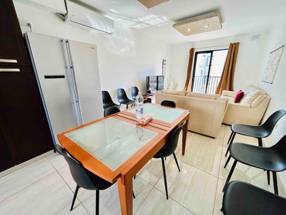 Duplex Whiskey Home 200M Away From The Sea And The Square Сейнт Полс Бей Екстериор снимка