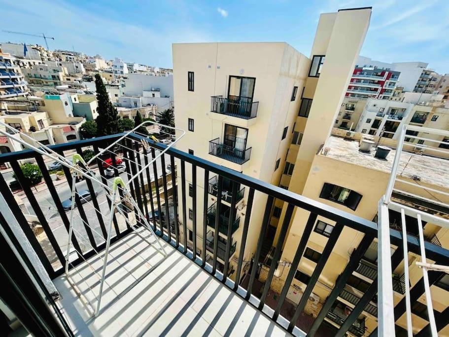 Duplex Whiskey Home 200M Away From The Sea And The Square Сейнт Полс Бей Екстериор снимка
